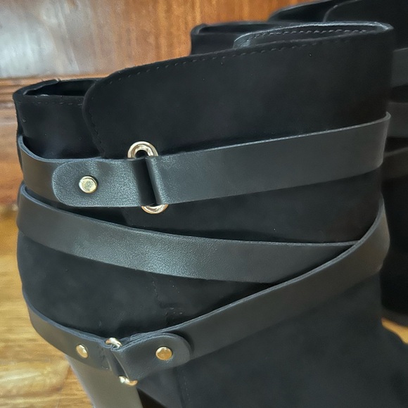 Material Girl Black Suede Boots Booties with Strap Detail Heels MMELANYF Size 9 - Picture 2 of 9